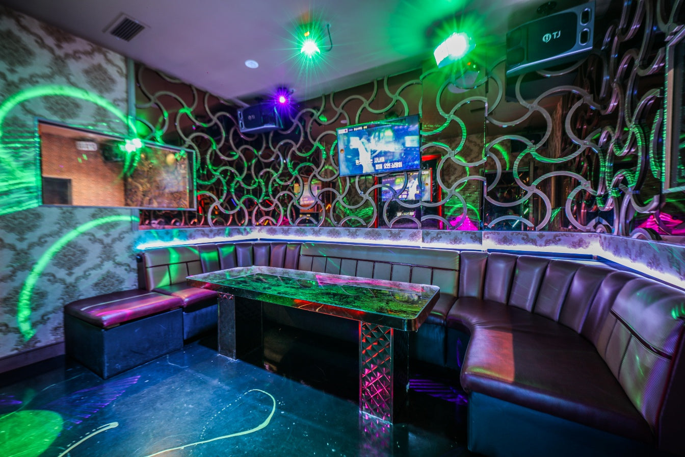 Medium Karaoke Room 5-10 Guests (DEPOSIT)